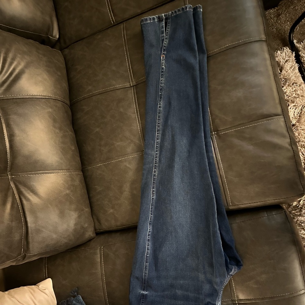 Express Mid Rise Skinny Jean - Picture 3 of 5